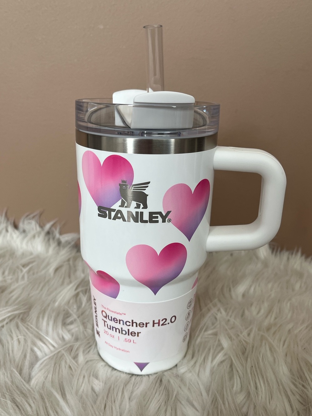 {Stanley} The Quencher H2.0 FlowState Tumbler 20 oz in Frost Heart Gradient NWT